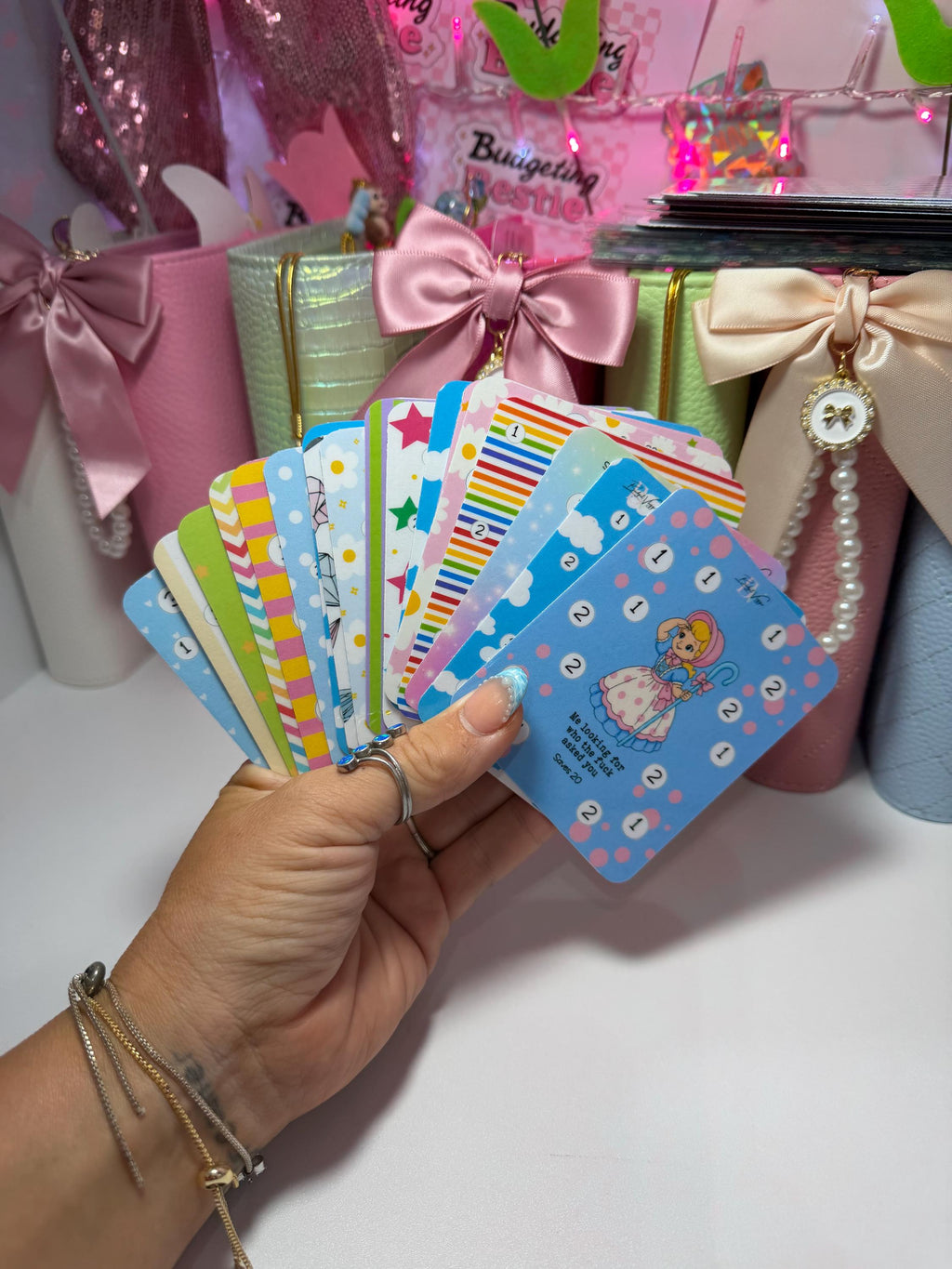Cute but unhinged Minis cash stuffing budget tracker