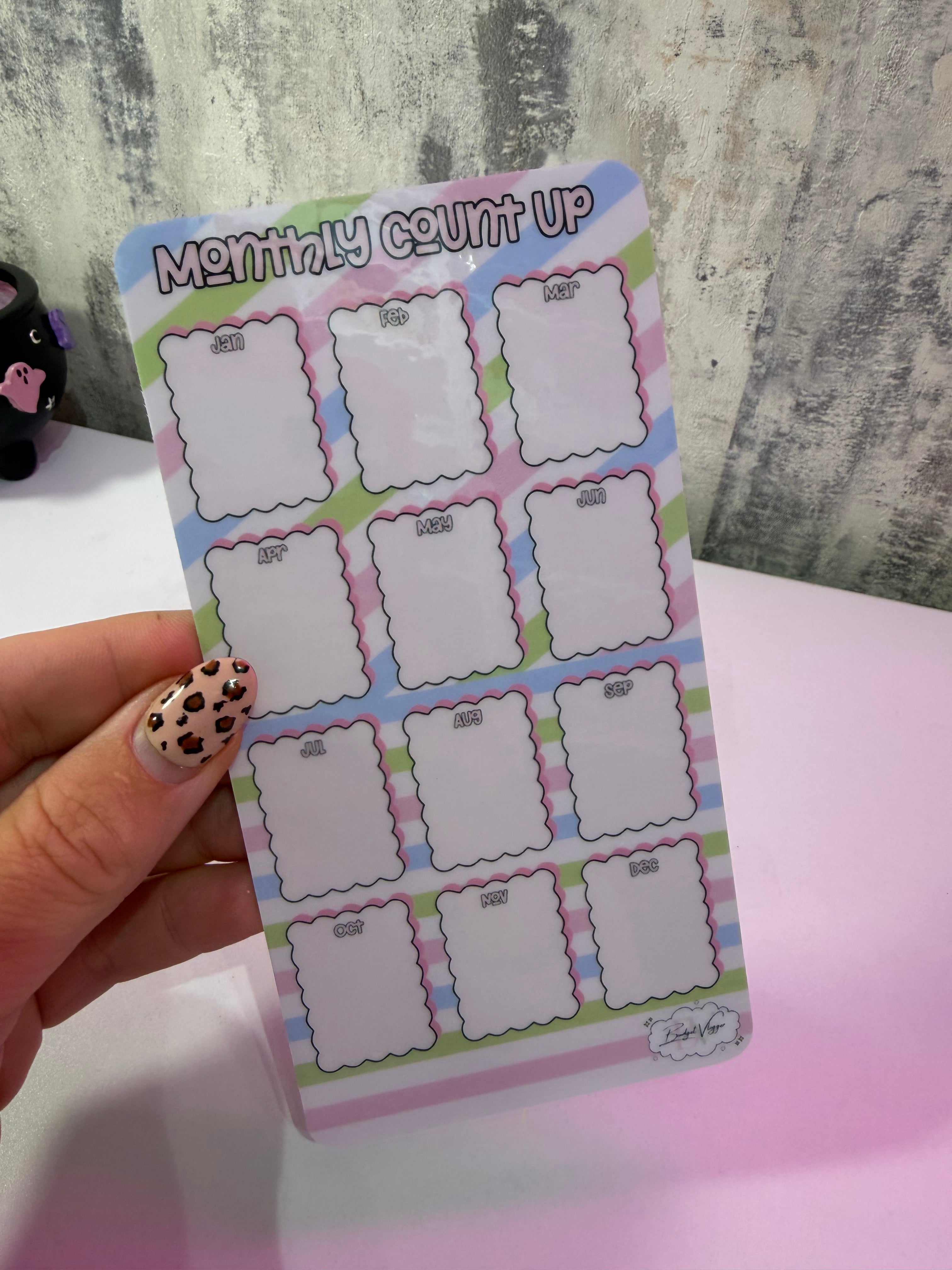 Monthly count up tracker - budget vlogger collection